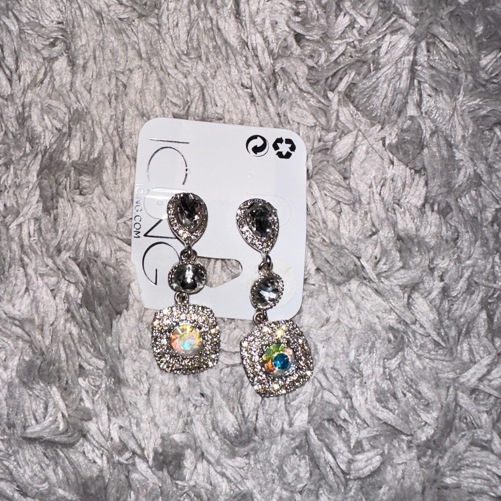 PRICE DROP NWT icing stylish party diamond earring